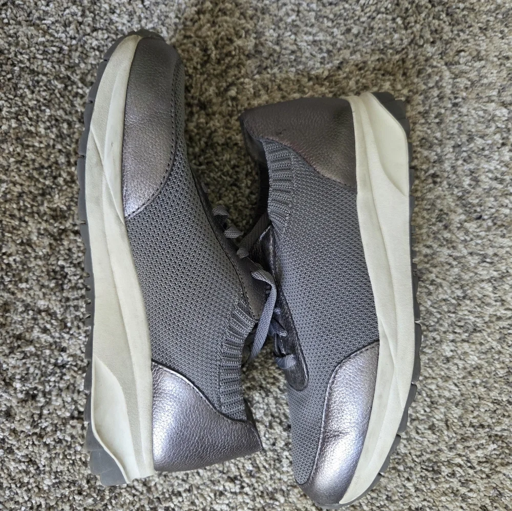 Naturalizer Women's‎ Nash Flyknit Wide Sneaker Metallic Charcoal Gray Size 7.5W